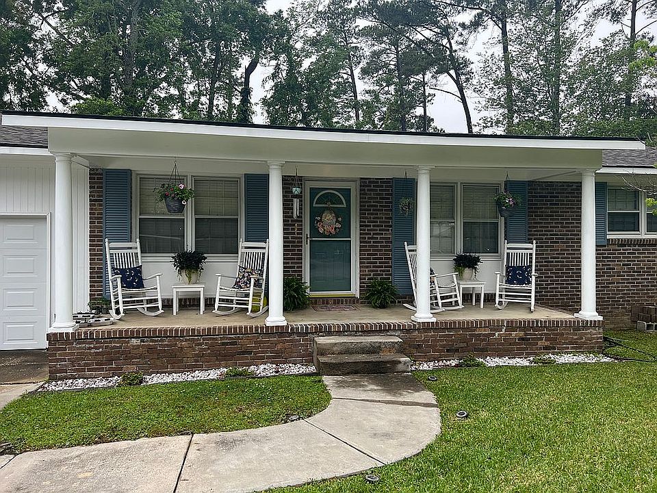 2nd image of 1129 Scott Dr