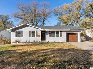 6918 N 63rd St, Omaha, NE 68152