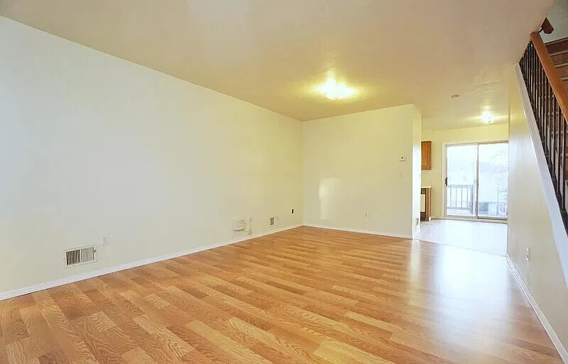 2 bed, 2.0 bath, 1200 sqft, $2,500 — Photo 3