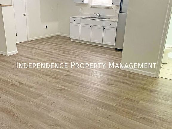 4th image of 527 Herbert St #B