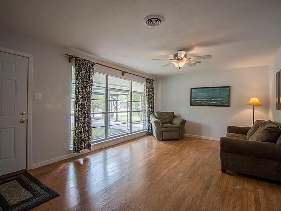 2nd image of 705 Shannon Dr