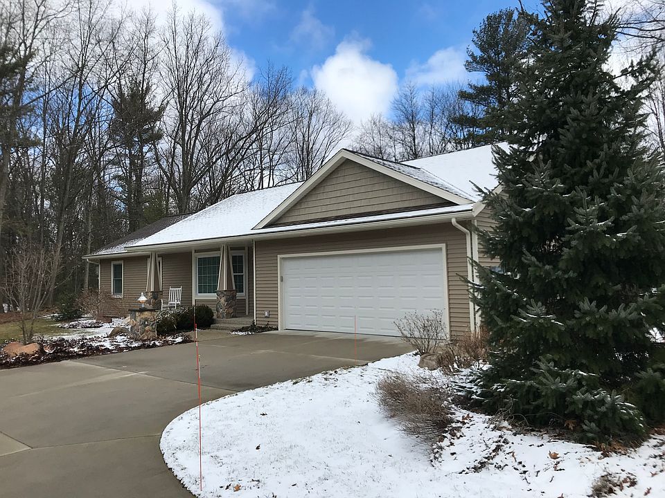 2nd image of 4948 Sand Dr