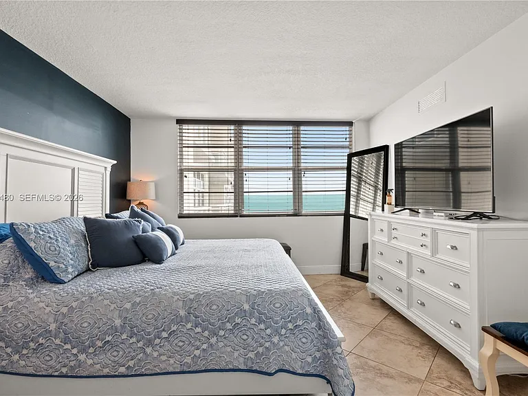 6917 Collins Ave #1609 — Photo 30