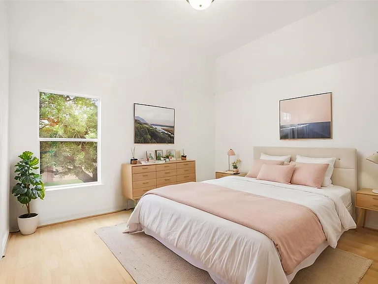 1322 Kirby Lake Ct — Photo 34