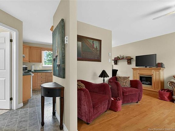 3rd image of 459 Fox Creek Rd