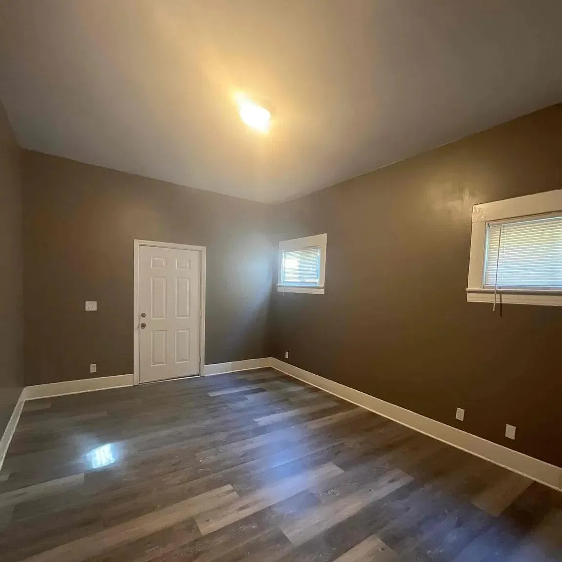 3 bed, 1.0 bath, 1475 sqft, $1,350 — Photo 2