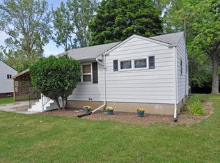 2917 N Pine St, Waukegan, IL 60087