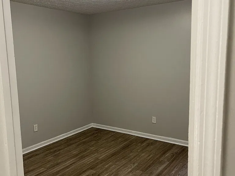 6855 Oakland Dr — Photo 23
