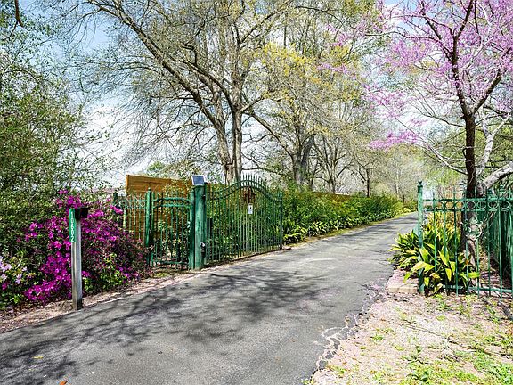 4th image of 10602 Ward Rd