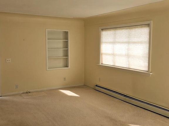 3rd image of 98 Shadywood Rd
