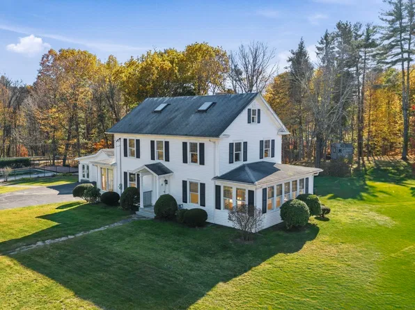 32 East St, Southampton, MA 01073