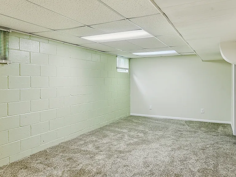 3202 Calhoun St — Photo 21