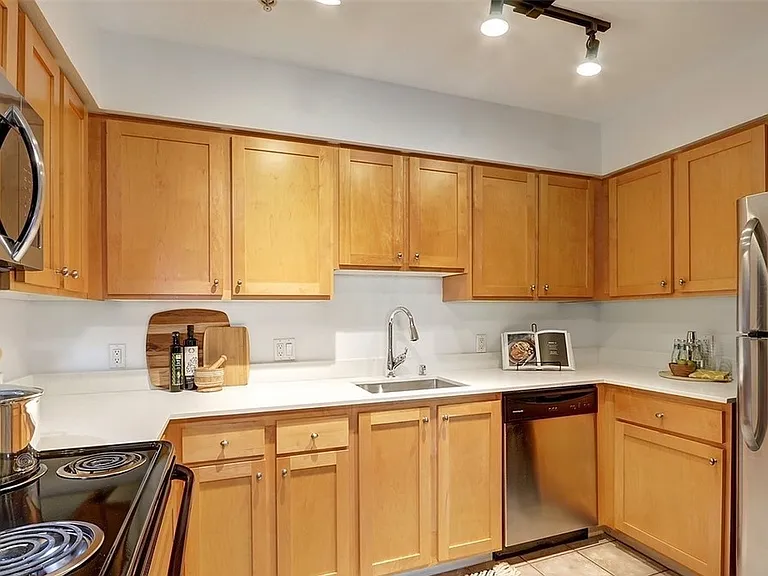 303 23rd Ave S #412 — Photo 9