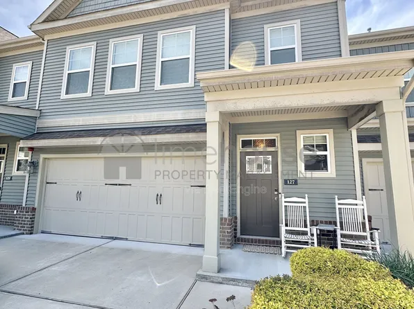 127 Repose Ln, Chesapeake, VA 23320