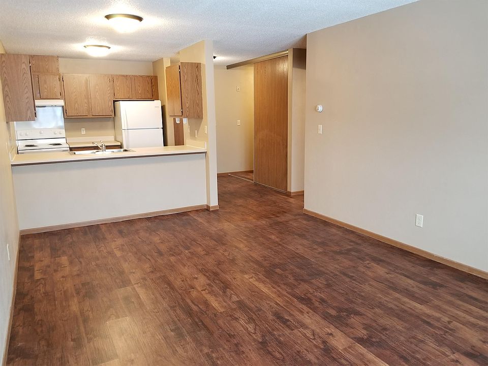 1st image of 513 Village Dr APT 115