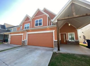 17612 Hampton Park Dr #B, Edmond, OK 73012
