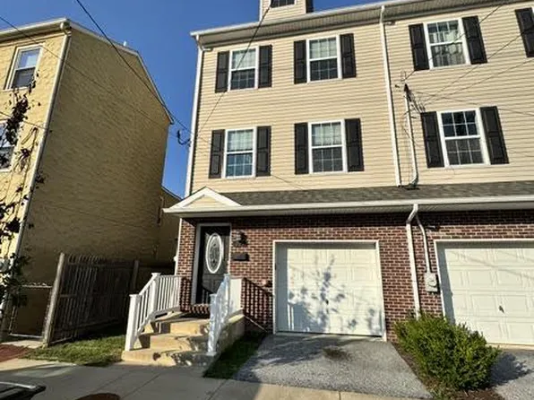327 S Adams St, West Chester, PA 19382