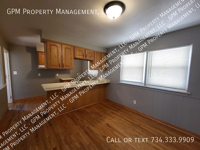 3277 Terry St — Photo 7