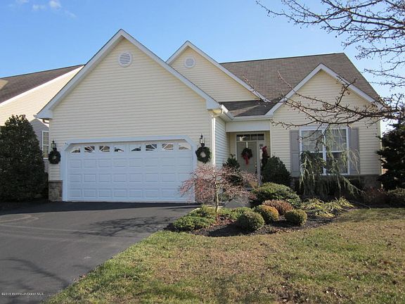 2nd image of 411 Monticello Ln