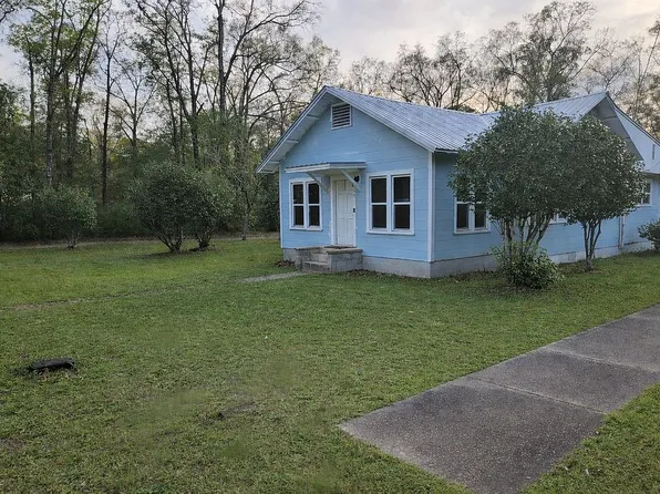 354 Florence St, Defuniak Springs, FL 32435