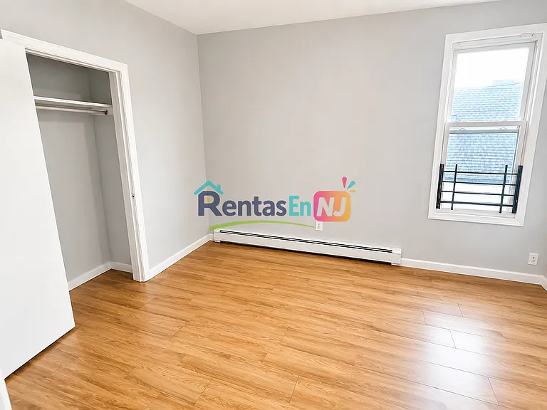 148 Chadwick Ave #3D — Photo 4