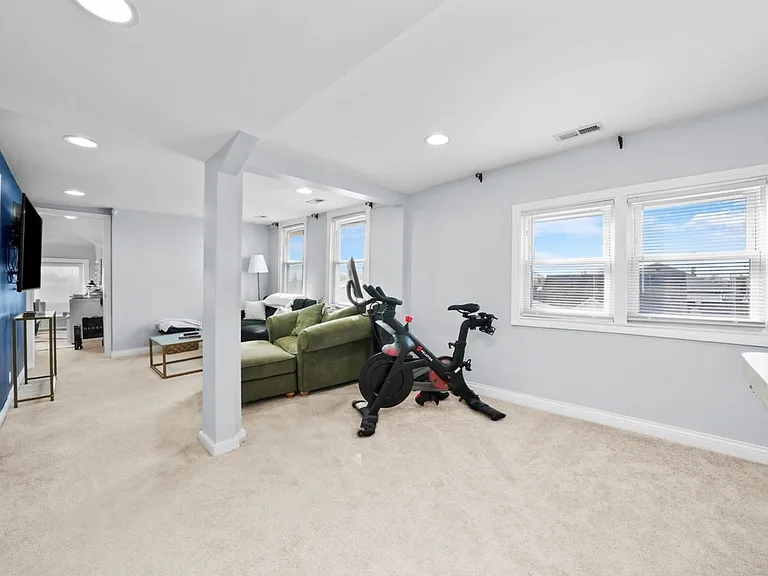 3832 N Pulaski Rd #3 — Photo 4
