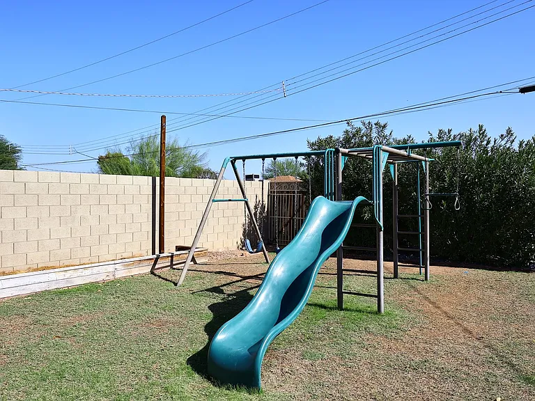 3413 N 16th Dr — Photo 8