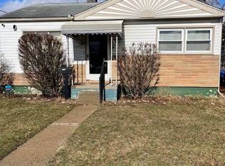 7003 Continental Ave, Warren, MI 48091