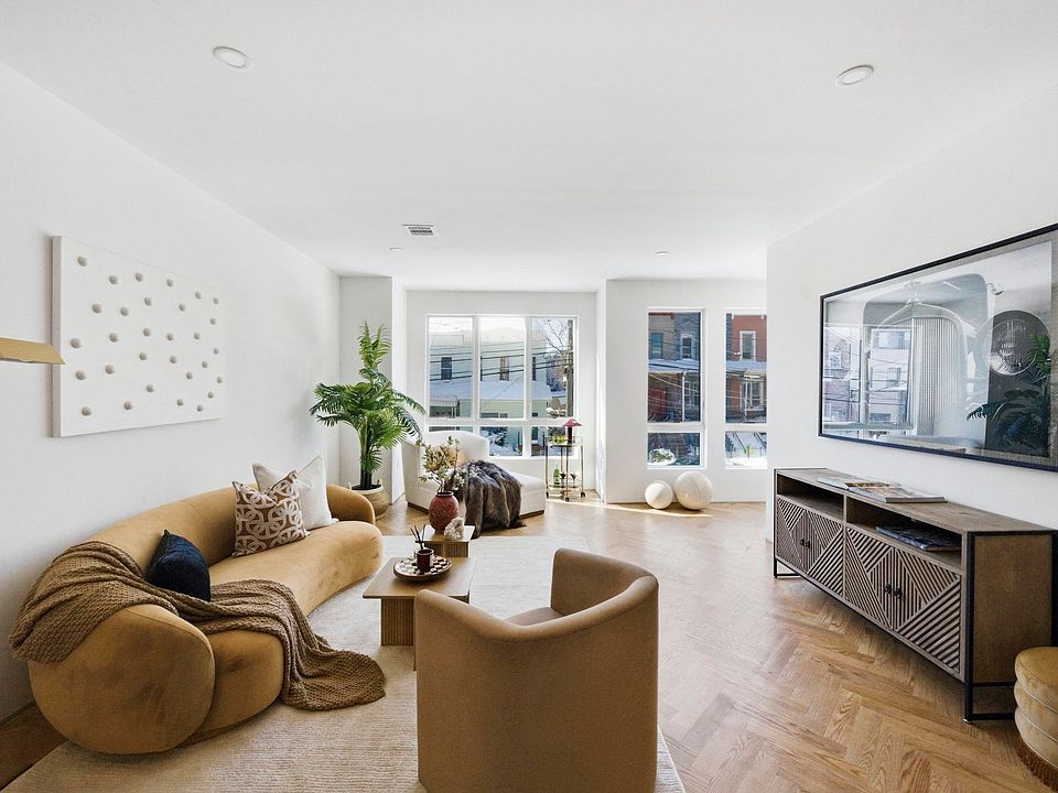 1st image of 600 Bramhall Ave Floor 2
