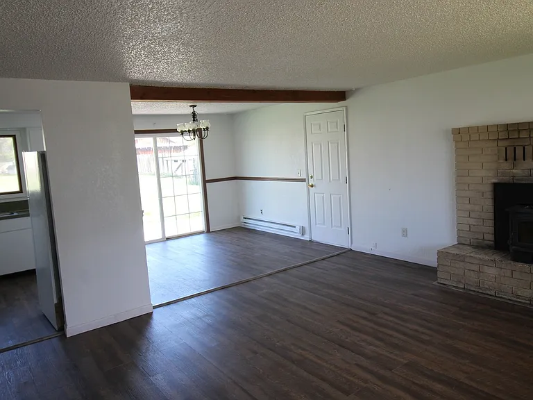 4831 Darwin Pl — Photo 3