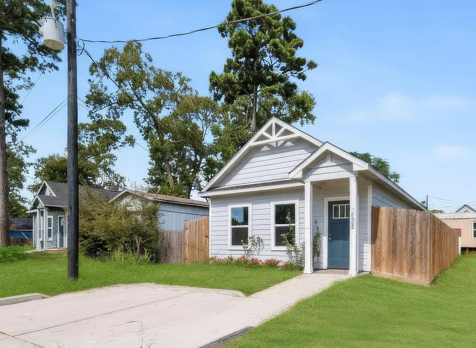 3 bed, 2.0 bath, 1056 sqft, $1,475 — Photo 3