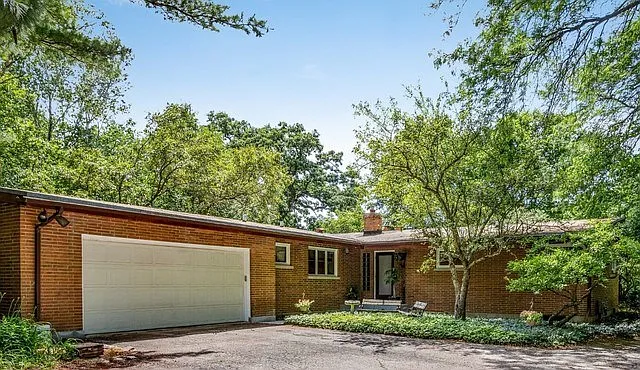 41W107 Kings Mill Dr photo 1