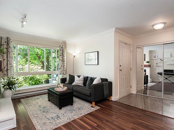 3rd image of 270 Keith Rd E #1