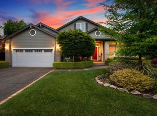 4705 Stonehedge Dr, Santa Rosa, CA 95405