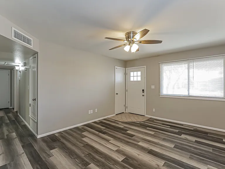 3411 S Margo Dr — Photo 6