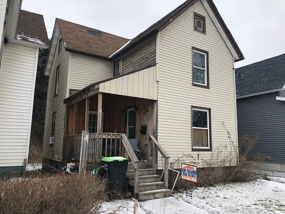2nd image of 114 W River St