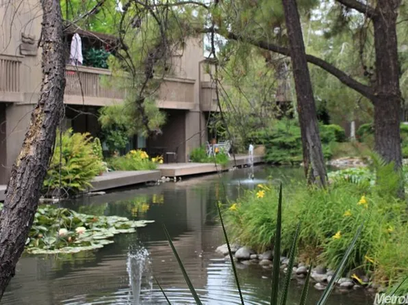 2498 Larkspur Ln APT 211, Sacramento, CA 95825