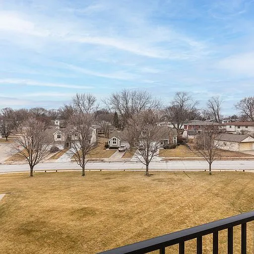 Whispering Isle Apartments