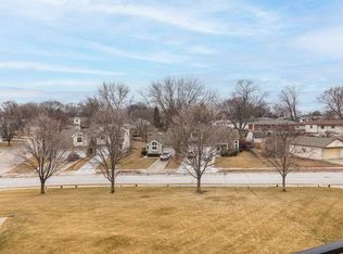 Whispering Isle Apartments, Omaha, NE 68137