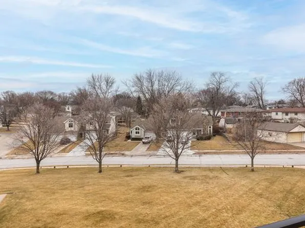 Whispering Isle Apartments