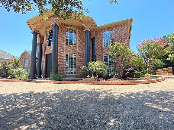 3rd image of 5008 Trinity Landing Dr W