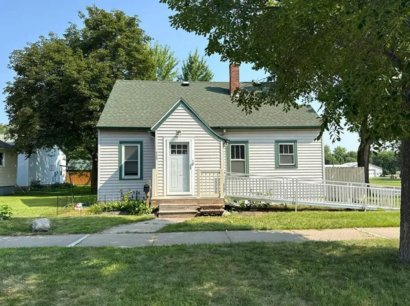 439 3rd Ave SE, Hutchinson, MN 55350