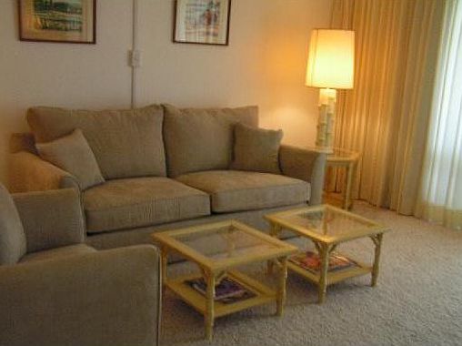 4th image of 2450 D.C. Country Club #303-B