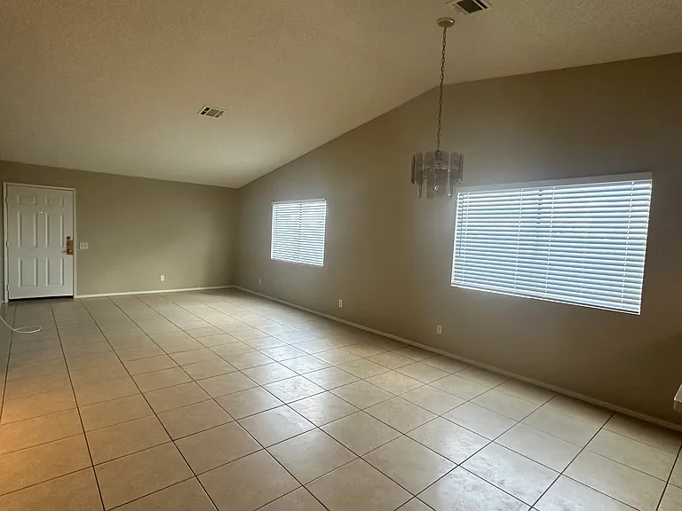 41401 Adams St #C — Photo 16
