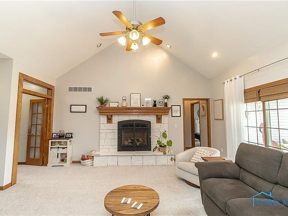 5th image of 720 S Westfield Dr
