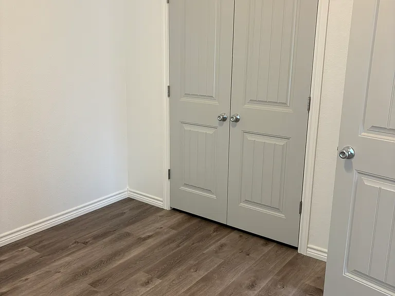 111 E Hamilton St — Photo 19