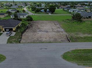 2001 Kismet Pkwy E, Cape Coral, FL 33909