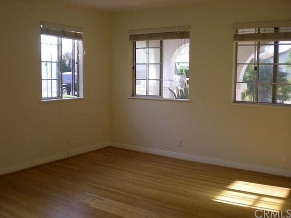 4th image of 533 Avenue C #A