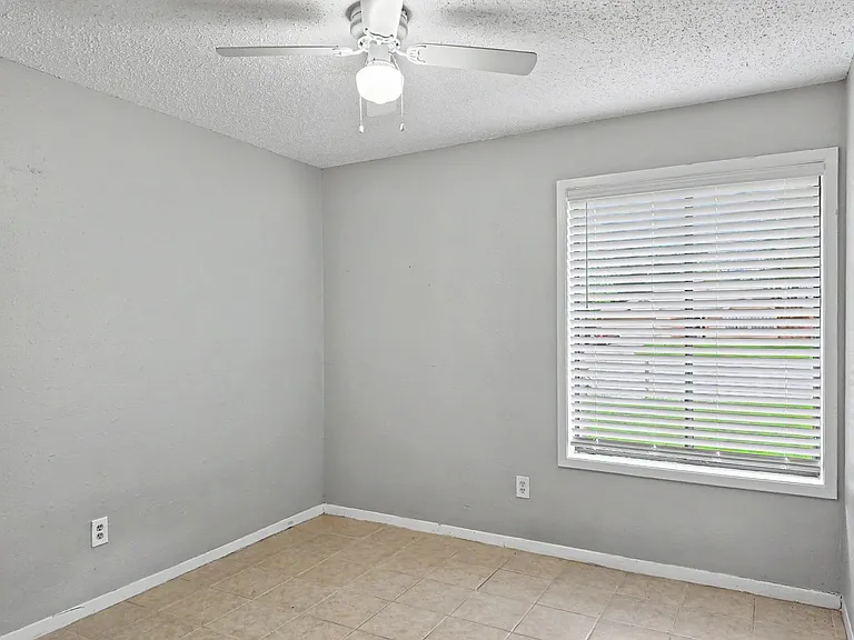 7410 Songwind Ln — Photo 13