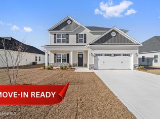 923 Uplands Ln, Jacksonville, NC 28546